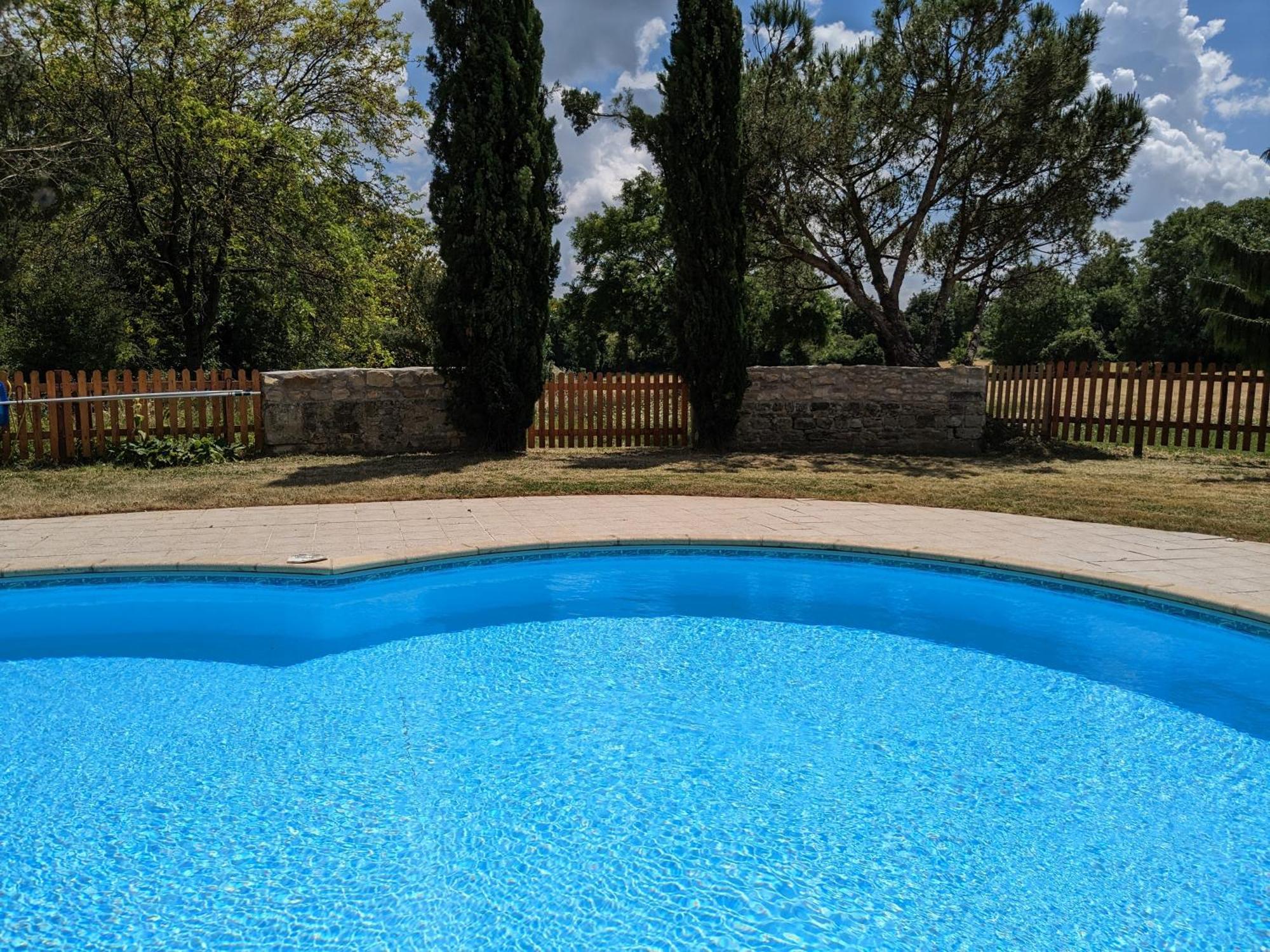 3 Self-Contained Gites With Pool And Games Room Saint-Georges-de-Noisne Ngoại thất bức ảnh